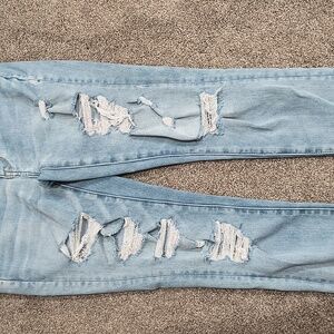 American Eagle Outfitters Light Blue Distressed Skinny Jeans. Size 2 Regular.